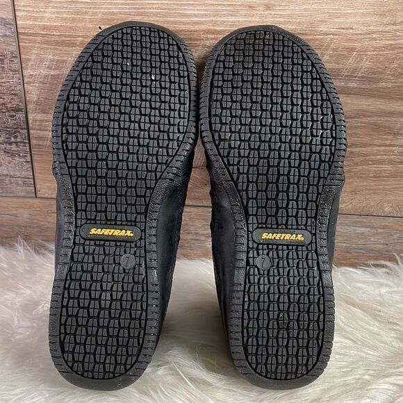 SafeTrax Leather Slip Resistance Footwear, Size 7 Medium, Black Lace Ups - Picture 6 of 9